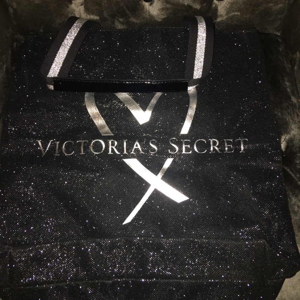 Victoria secret bag/ make me a offer
